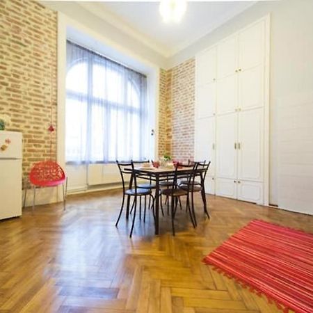 Apartment On Tabidze 3/5 Tbilisi Ngoại thất bức ảnh