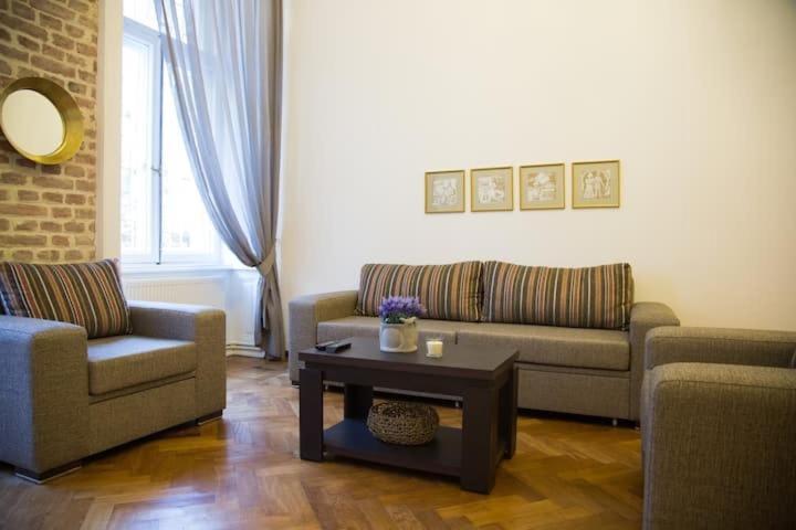 Apartment On Tabidze 3/5 Tbilisi Ngoại thất bức ảnh