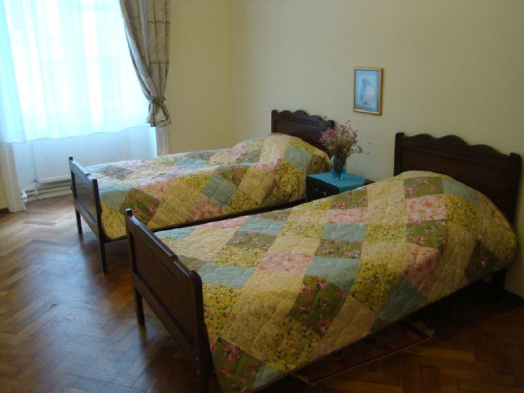 Apartment On Tabidze 3/5 Tbilisi Ngoại thất bức ảnh